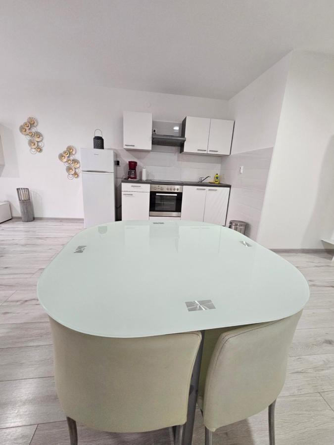 Apartment Aria Винковцы Экстерьер фото